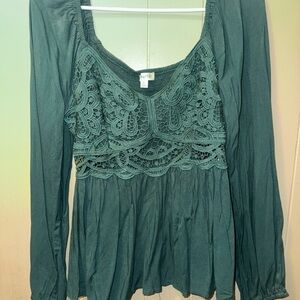 (Cross-listed) Boho style Green Lace Long Sleeve Top